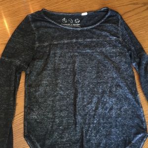 Long sleeve light weight tee